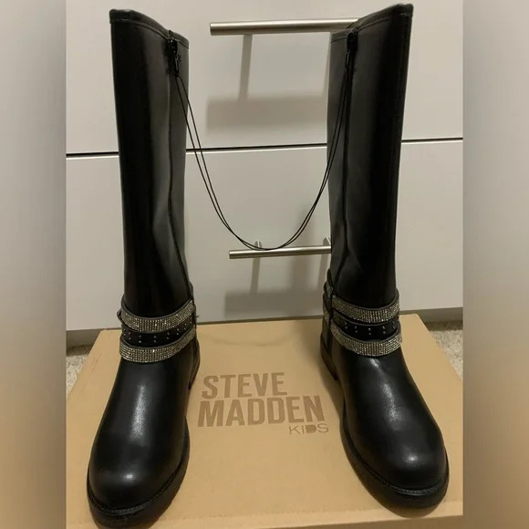 Steve Madden Kidsgirls boots size 2